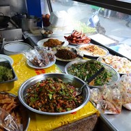 ถนอมจิตร อาหารตามสั่ง