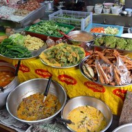 ถนอมจิตร อาหารตามสั่ง