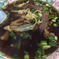 ก๋วยเตี๋ยวเป็ดตุ๋นเจ๊ไฝ