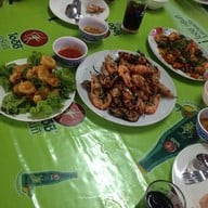 ร้านอาหารสองพี่น้อง