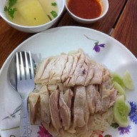 ราดหน้า-ข้าวมันไก่กังสดาล