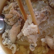 ร้านก๋วยเตี๋ยวไก่ลุงเลื่อน