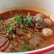 ก๋วยเตี๋ยวแซบสะออน