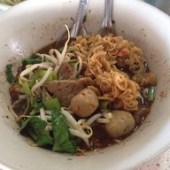 ก๋วยเตี๋ยวเรืออยุธยาอร่อยไม่ต้องปรุง ปลวกแดง