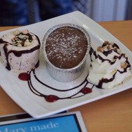 Mary Made Cafe - The Homemade Bakery