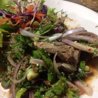 สวนลีลายุทธ The Beatles Station Resort