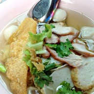 บะหมี่เกี๊ยว สีลมซอย 10