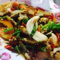 แม่แหม่ม เมี่ยงปลาเผา