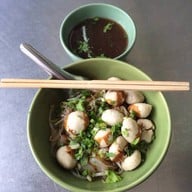 ก๋วยเตี๋ยวไฮโซ