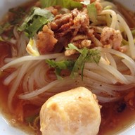 ก๋วยเตี๋ยวเรือหมูน้ำตก ลุง ป้า รามคำแหง 175