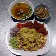 ร้านอาหารหลังบ้าน