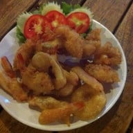 ร้านอาหารหลังบ้าน