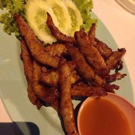 กินลมชมเลน