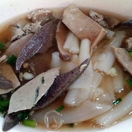 ร้านก๋วยจั๊บ อาแป๊ะ