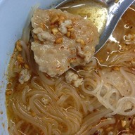 ก๋วยเตี๋ยวหมูต้มยำทอร์นาโด