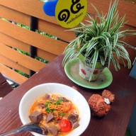 ขนมจีนห้อยขา