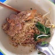 ก๋วยเตี๋ยวโรงสีแสงไทย( บ้านบึง )  บางวัว