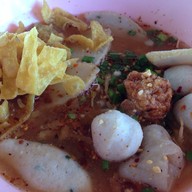 เล้งลูกชิ้นปลา ถนนบรมราชชนนีขาเข้า