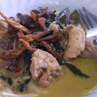 ก๋วยเตี๋ยวแม่ปู (บางขมิ้น) และ น่ากินแลนด์