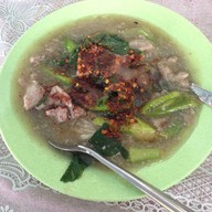 ราดหน้ายอดผักโภชนา