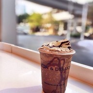 DEAN & DELUCA มหานคร คิ้วบ์