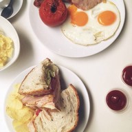 DEAN & DELUCA มหานคร คิ้วบ์