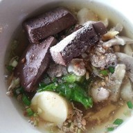 ข้าวเลือดหมูตราด ตะเคียนคู่ จันทบุรี 2