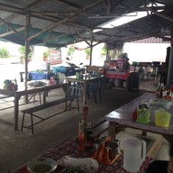 ข้าวแกงยายถิ้ง