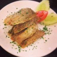 TUT's Cafe พาราไดซ์ พาร์ค