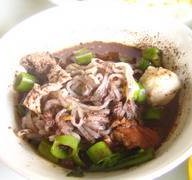 ก๋วยเตี๋ยวเรือจ่าปุ๋ม