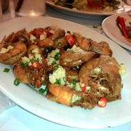 ฟูลี่ไชนีสเรสเทอรองท์