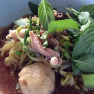 ก๋วยเตี๋ยวเรือหมูน้ำตก ลุง ป้า รามคำแหง 175