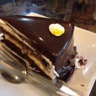 เลซี่เฮาส์ by บางปลาสร้อย