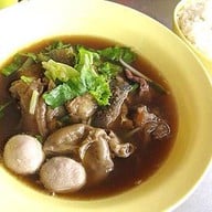 ก๋วยเตี๋ยวโรงสีแสงไทย( บ้านบึง )  บางวัว