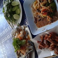 ส้มตำคุณเล็ก แซ่บเว่อร์