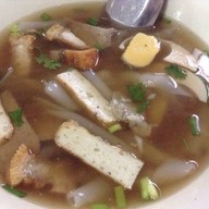 ก๋วยจั๊บโกลาน