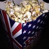 ตะวันแดงสาดแสงเดือน (มหาซน)