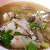 เล็กข้าวต้ม