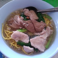 ราดหน้ายอดผักนายสักบ้านไผ่