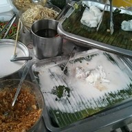 เจ๊เดือน ยำแหนม