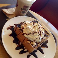 TOM N TOMS COFFEE Tune Hotel