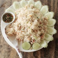 น้องเก๋ข้าวต้มโต้รุ่ง