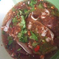 ไม้ ก๋วยเตี๋ยวปลา ต้มเลือดหมู