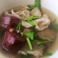 เจ๊น้อย ต้มเลือดหมู ท่าเรือ