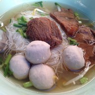 ก๋วยเตี๋ยวอาปา อามะ เลียบทางด่วนบางนา