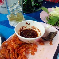 ลาบร้อยเอ็ดจิ้มจุ่ม