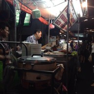 เกาเหลาเลือดหมู สุขุมวิท 38