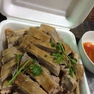 เป็ดใส่กล่องกลับบ้านกล่องละครึ่งตัว