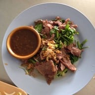 ก๋วยเตี๋ยวบ้านฟ่อน