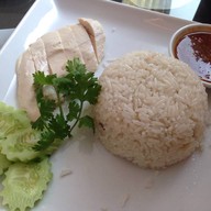 บ้านเลขที่ 8